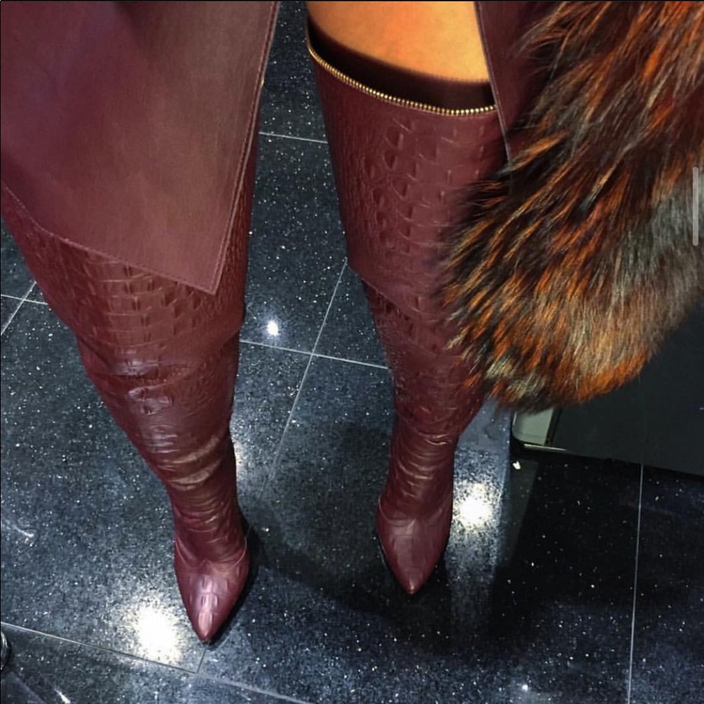 I am Jennifer Le Caiman II Burgundy Boots